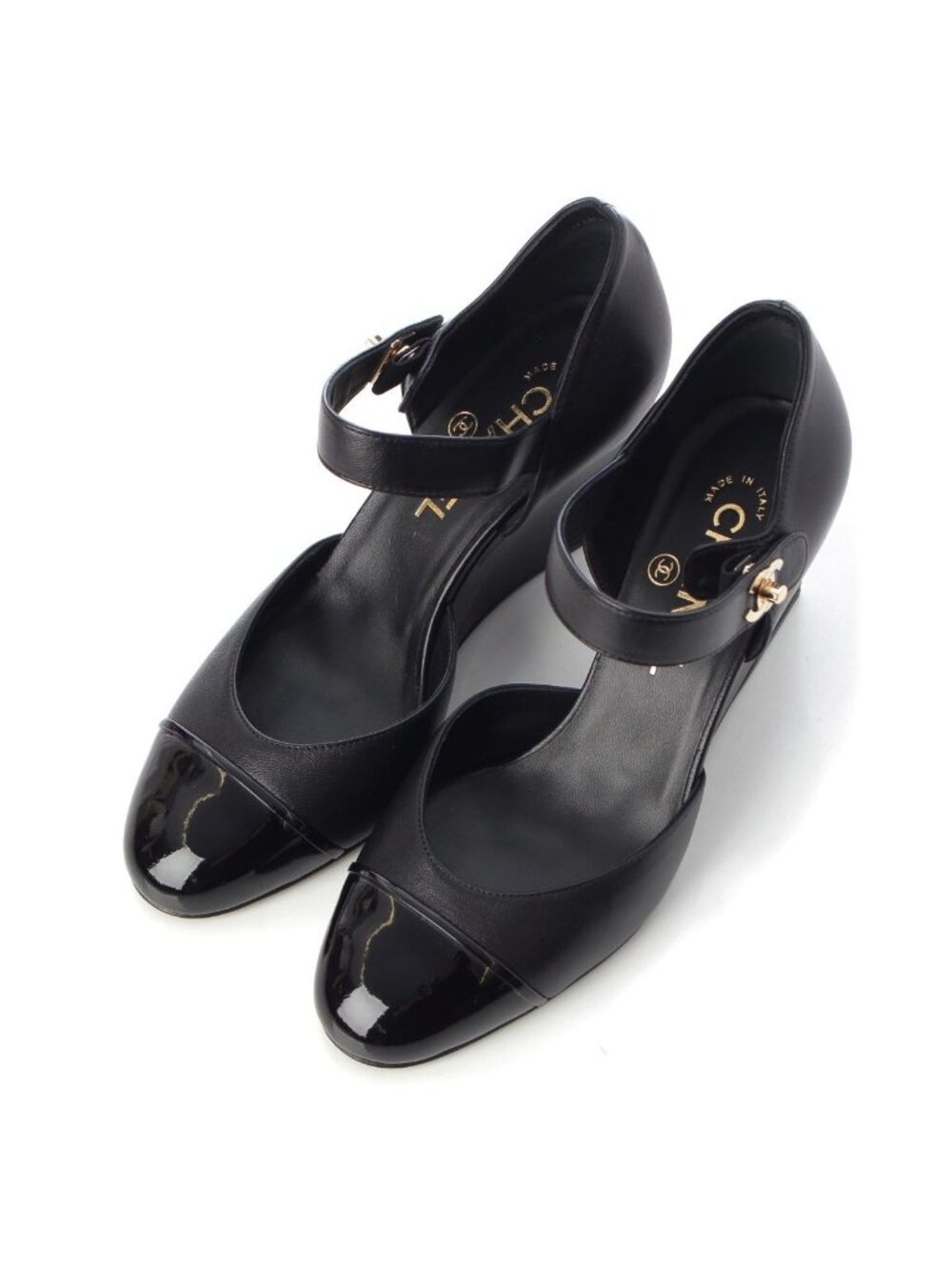 Chanel Leather CC Logo Turnlock Pumps Black Heel